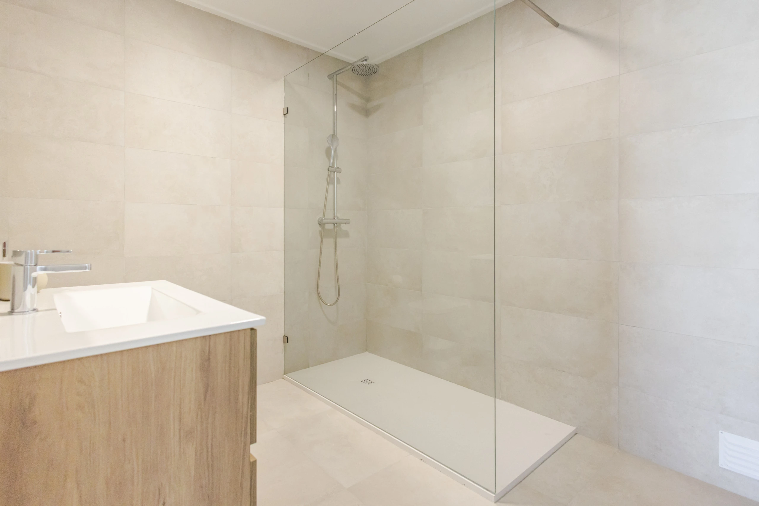 Appartement - Badkamer 1